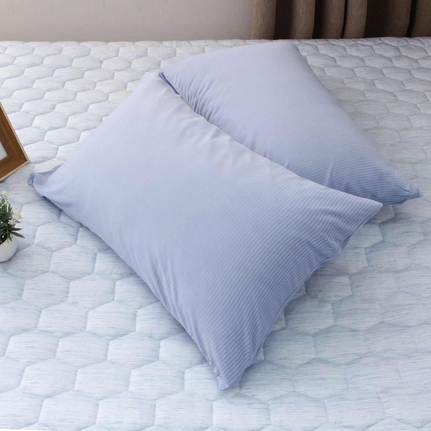Cooling Blanket with Japanese Q-Max Fiber – Breathable Summer Throw (Optional Pillow Set)